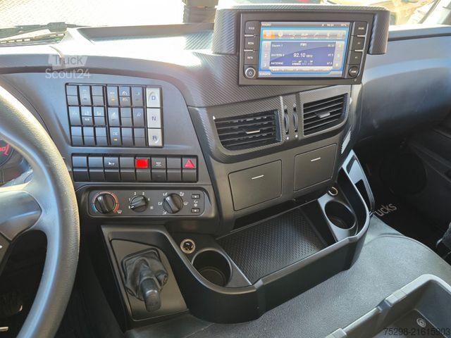 Valníkový nákladní automobil s plachtou IVECO Stralis 400 / Lenkachse / Liftachse / STERZANTE