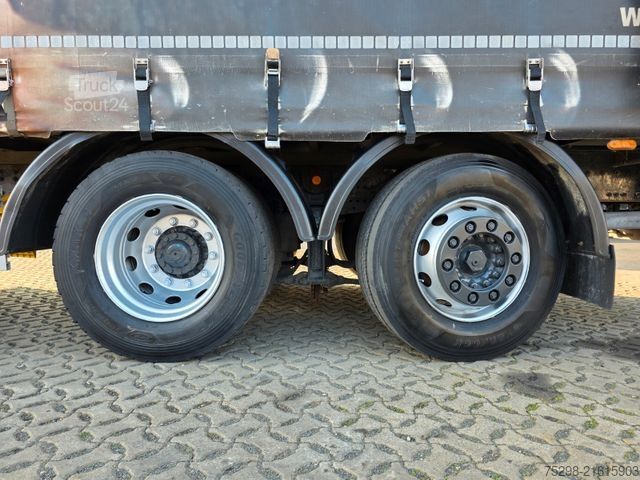 Valníkový nákladní automobil s plachtou IVECO Stralis 400 / Lenkachse / Liftachse / STERZANTE