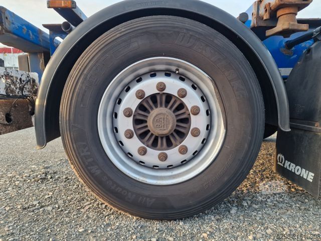 Swap body semitrailer KRONE SD / Liftachse