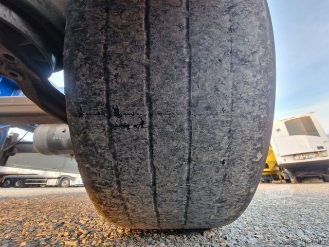 Swap body semitrailer KRONE SD / Liftachse