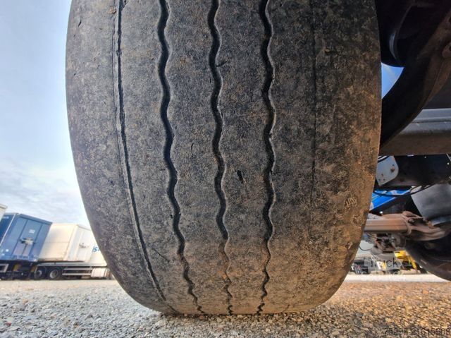 Swap body semitrailer KRONE SD / Liftachse