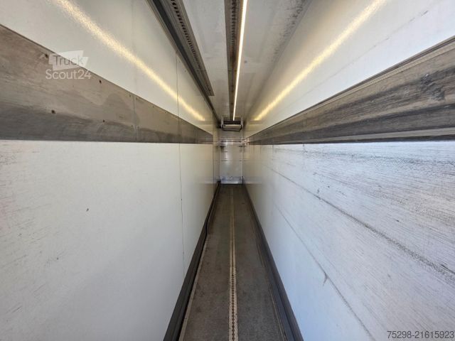 Refrigerated truck MAN TGM 18.340 4x2 LL / Ldbw / Carrier Supra 1250Mt