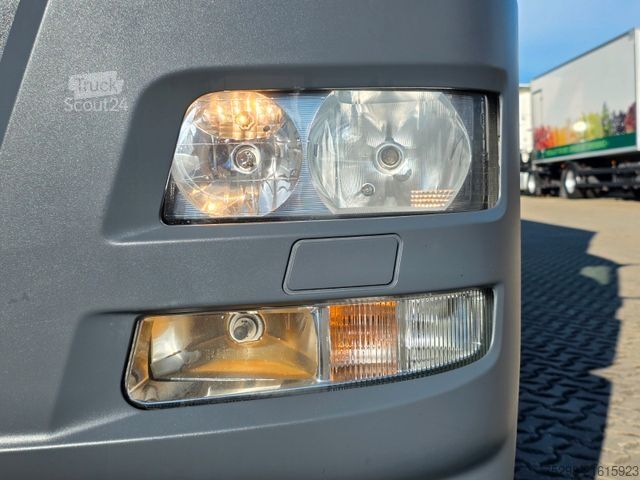 Refrigerated truck MAN TGM 18.340 4x2 LL / Ldbw / Carrier Supra 1250Mt