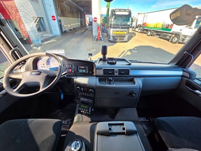 Refrigerated truck MAN TGM 18.340 4x2 LL / Ldbw / Carrier Supra 1250Mt