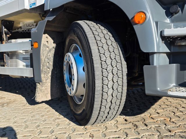 Refrigerated truck MAN TGM 18.340 4x2 LL / Ldbw / Carrier Supra 1250Mt