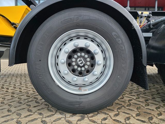 Swap body semitrailer KRONE SD / Liftachse / Teleskop / 11.908 - 13.403 mm