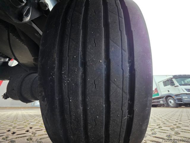 Swap body semitrailer KRONE SD / Liftachse / Teleskop / 11.908 - 13.403 mm