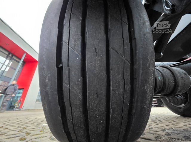 Swap body semitrailer KRONE SD / Liftachse / Teleskop / 11.908 - 13.403 mm