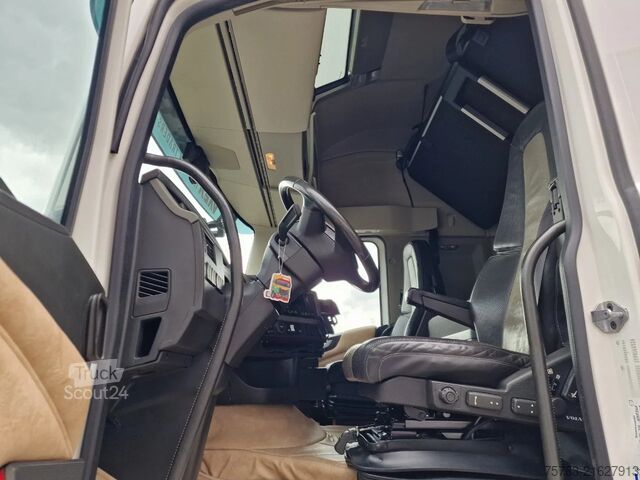 Tomas SZM Volvo FH 13.500 Globetrotter XL 4x2 - I parkcool - Fu...