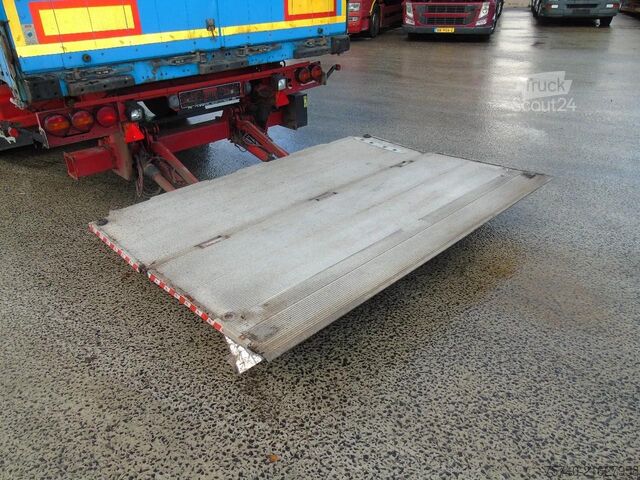 Huifzeil Schmitz Cargobull 3 AXLE SAF + DHOLLANDIA LOADLIFT + SLIDING ROOF