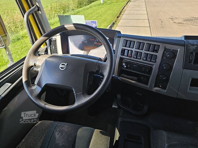 Valise VOLVO FE 220.18