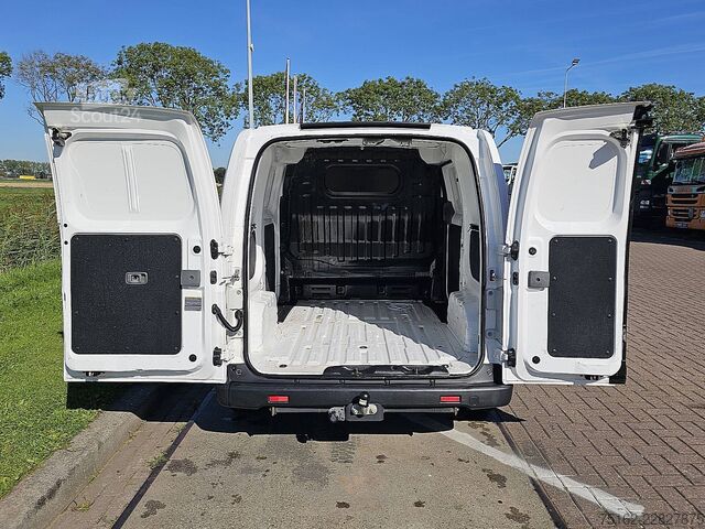 Універсал з високим дахом NISSAN E-NV200 ac aut wltp 200 kms