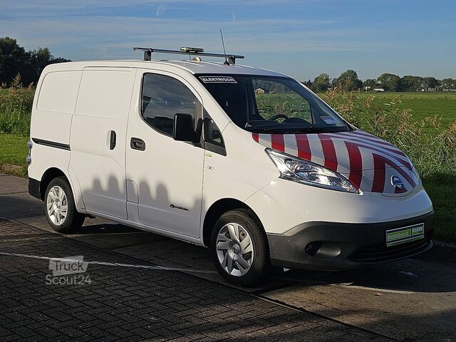Універсал з високим дахом NISSAN E-NV200 ac aut wltp 200 kms