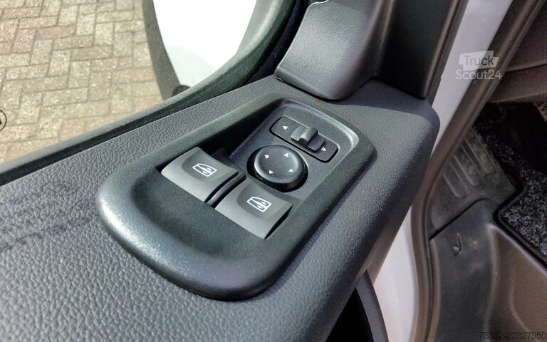 куфар Renault MASTER 165.35 - V-38-NBT -  LAADBAK-LAADKLEP - ...