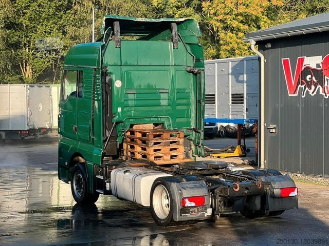 Volume tractor unit MAN TGX 18.360 4x2 *diverse Fehlteile*