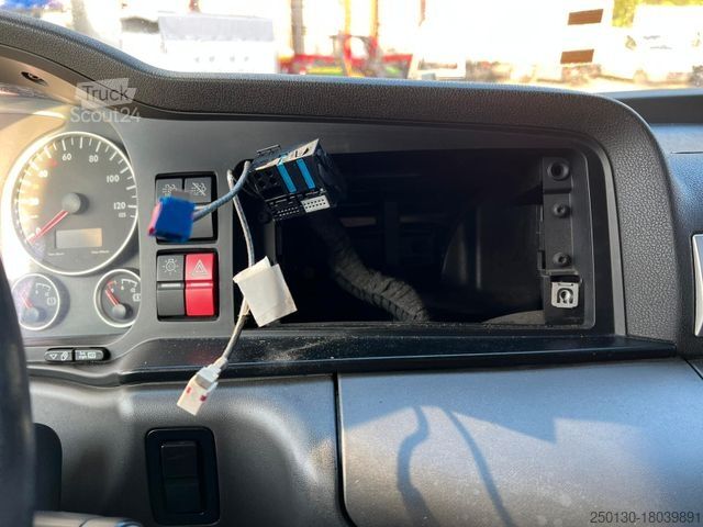 Volumen SZM MAN TGX 18.360 4x2 *diverse Fehlteile*