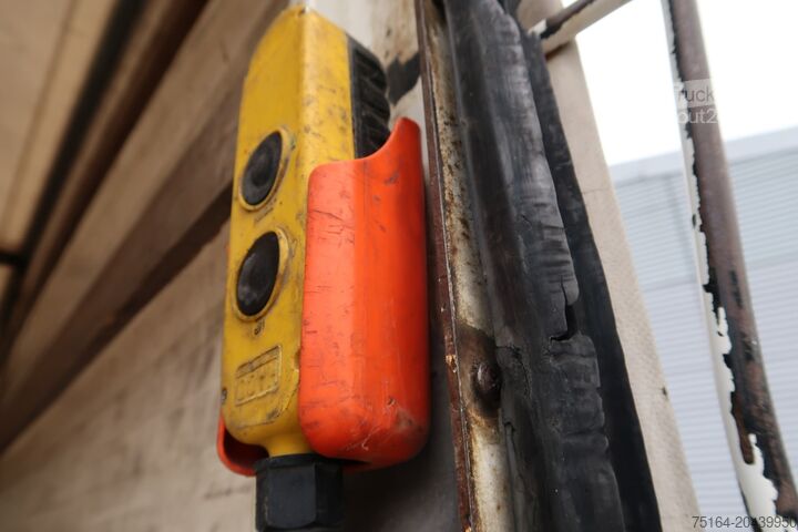 Açık kasa ve brandalı kamyon MAN TGL 8.180 BL Pritsche + Plane