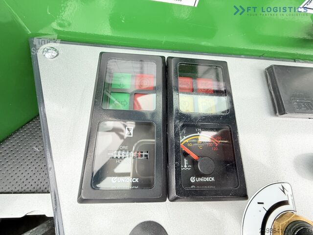 Keturs kryptimis krautuvas Combilift C4500 DIESEL DUPLEX WIDE FORK POSITIONER