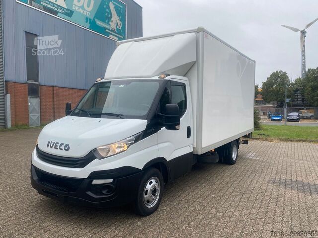Furgone chiuso IVECO Daily 35C14 Hi-Matic Koffer mit Ladebordwand