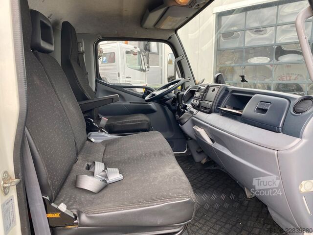 Skåpbil FUSO Canter 7C15 Koffer mit Ladebordwand