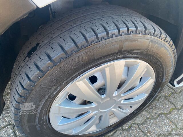 Panelinis furgonas OPEL Vivaro B Kastenwagen L1H1  2,7t*Ahk*90 tkm *