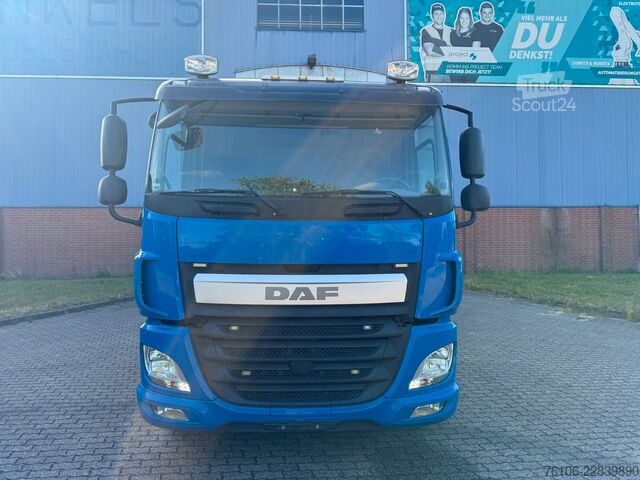 Кран, змонтований на вантажівці DAF CF 440 mit Ladekran HMF 2120K4
