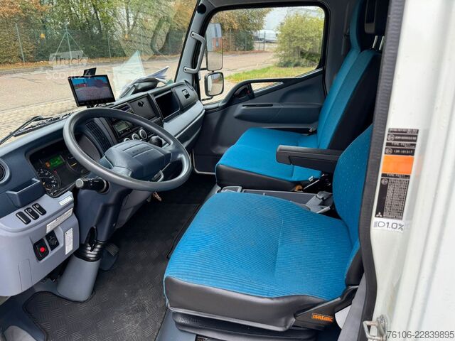 Skåpbil FUSO Canter 7C15 Koffer mit Ladebordwand