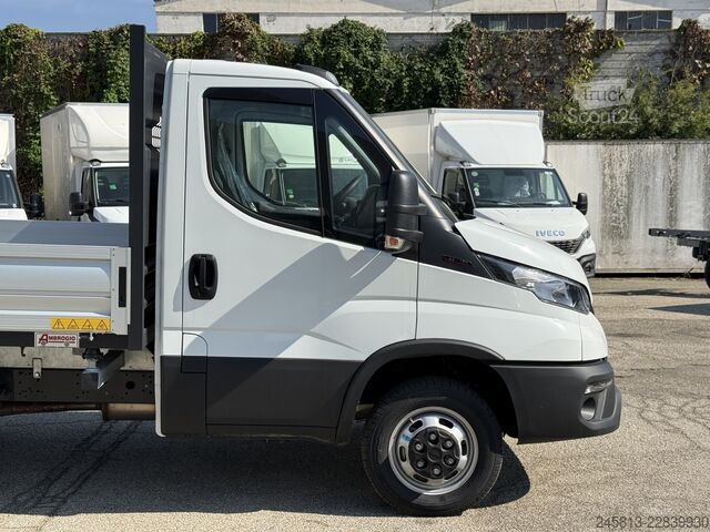 Háromirányú billenő teherautó Iveco daily 35-160