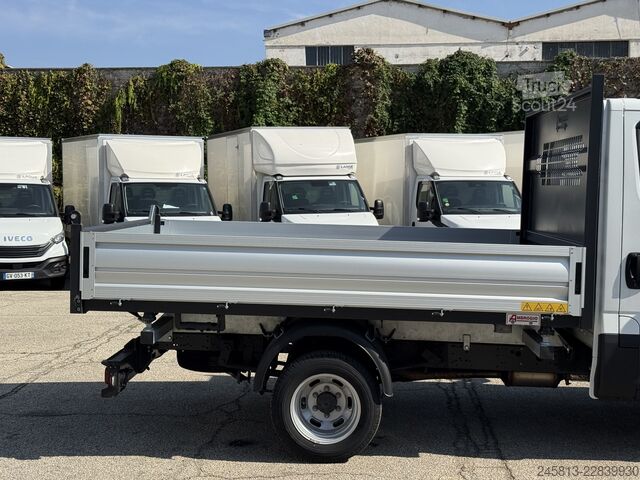 Háromirányú billenő teherautó Iveco daily 35-160