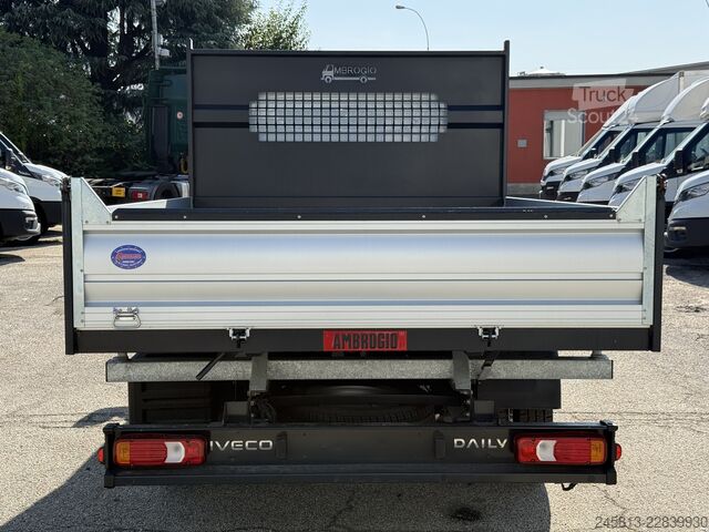Háromirányú billenő teherautó Iveco daily 35-160