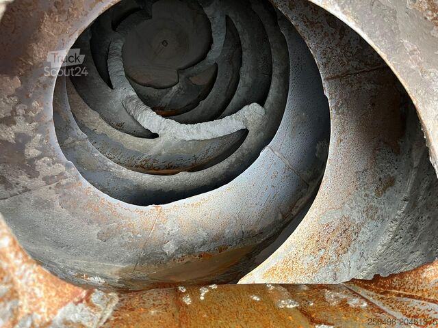 Mélangeur Volvo FMX 500 8x4 SARAKA HR-11 / 10 m3 + CHUTE 10 m /...