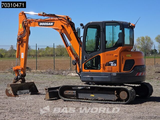 Mini-pelle Doosan DX63-3 A/C - 3 Cucharas