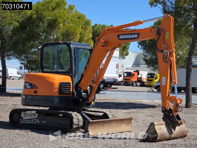 Mini-pelle Doosan DX63-3 A/C - 3 Cucharas
