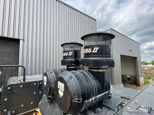 Tela-alustainen kaivinkone Komatsu PC1250-11E0 - CE certified