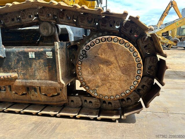 Tela-alustainen kaivinkone Komatsu PC1250-11E0 - CE certified