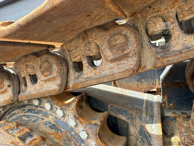 Tela-alustainen kaivinkone Komatsu PC1250-11E0 - CE certified