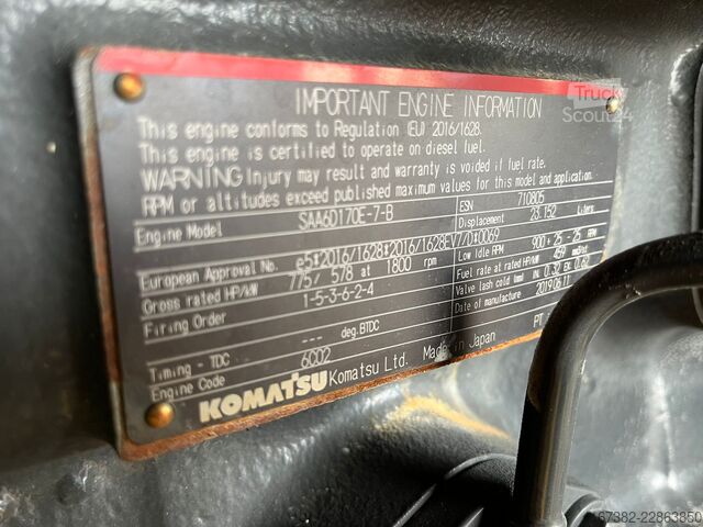 Tela-alustainen kaivinkone Komatsu PC1250-11E0 - CE certified