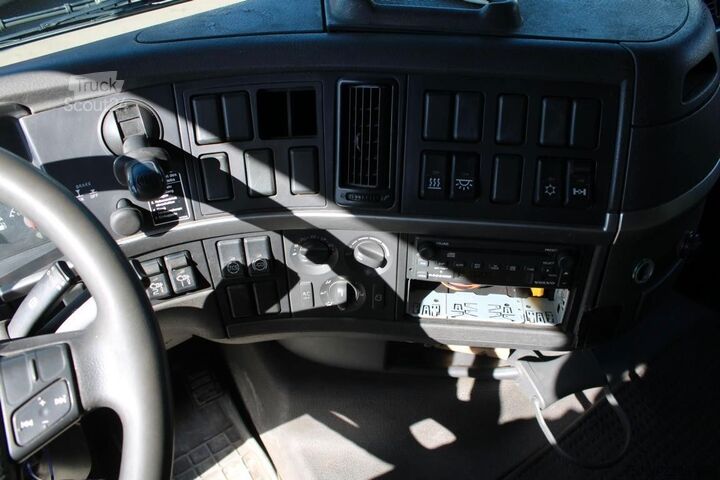 Vakio vetoauto VOLVO FH 420 4x2 BL GlobeXL Kompressor Nr: 347