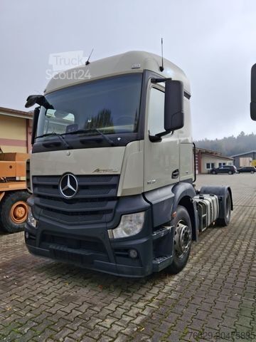 Štandardný ťahač Mercedes-Benz 1843 Actros