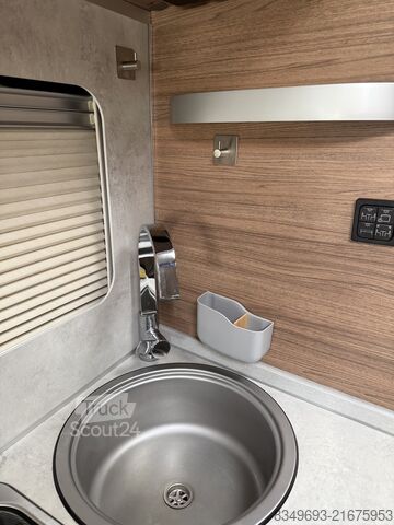 Półzintegrowany kamper Knaus VAN TI 650 MEG