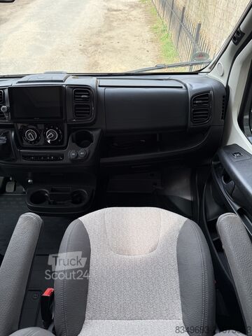 Półzintegrowany kamper Knaus VAN TI 650 MEG