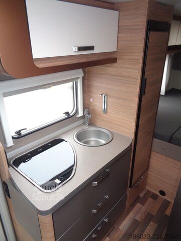 Autorulotă semi-integrată WEINSBERG CaraCompact 600 MF *DuoControl*e. Einstiegstufe*