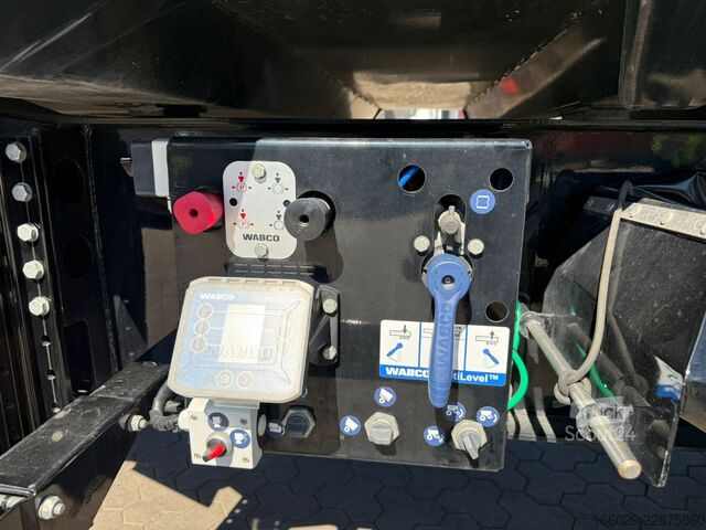 Polpriklopnik kiper STAS Ferrostar Stahlmulde 55 m³ Hardox Top-Zustand