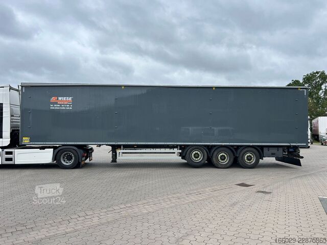 Puspiekabe ar staigājošo grīdu KRAKER CF-Z Schubboden 92m³ 10mm Boden Sehr sauber