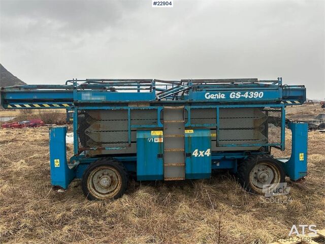 Makaslı kaldırma Genie GS-4390 lift