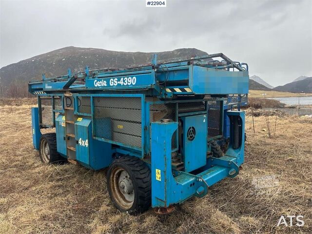 Makaslı kaldırma Genie GS-4390 lift