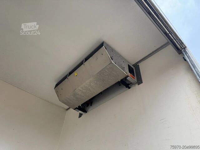 Transport réfrigéré/congélé Mercedes-Benz Atego 1221 CARRIER 850 - CHEREAU - DHOLLANDIA -...