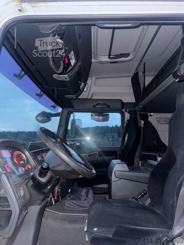 Platós teherautó ponyvával MAN TGM 12.290