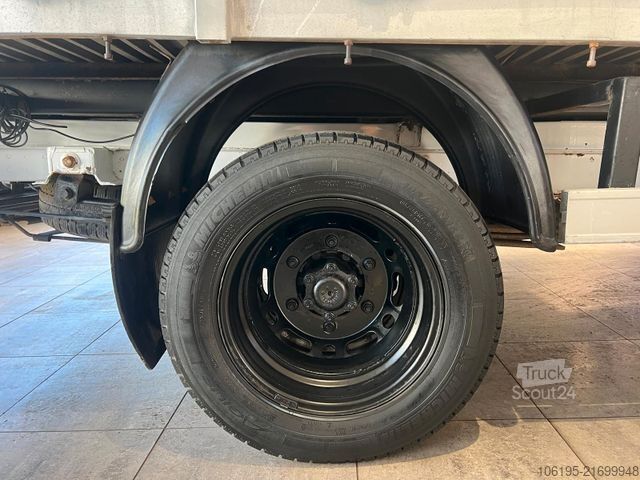 Transporter mit Kipper MERCEDES-BENZ Sprinter Kipper + HIAB Kran * Zul-Ges=3.500kg+