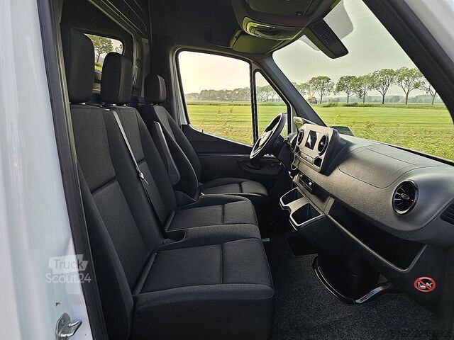 Hochdachkombi MERCEDES-BENZ SPRINTER 317 L2H2 RWD Automaat Airco Mbux Camer...